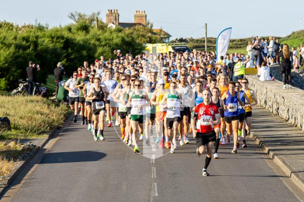 Picture by Karl Dorfner. 15-09-2024 - The Half Marathon - The start of the run