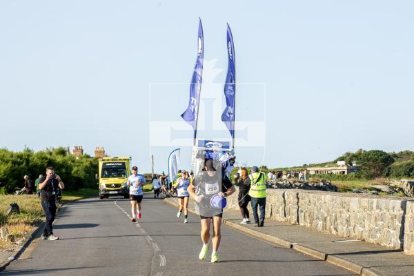 Picture by Karl Dorfner. 15-09-2024 - The Half Marathon - A runner who was carrying a fridge on his back for the duration