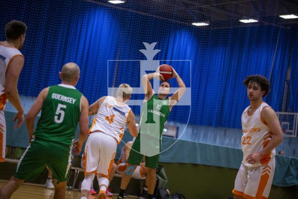Picture by Luke Le Prevost. 08-11-23.
Basketball action at Beau Sejour - Chargers v V1 Pistons