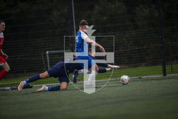 Picture by Luke Le Prevost. 18-11-23.
Priaulx League football action at the KGV - Sylvans v Rovers