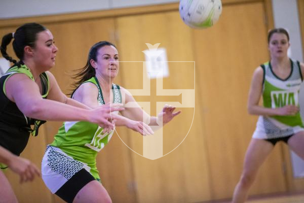 Picture by Peter Frankland. 21-11-23 Netball at Les Varendes High School. Lightning Strike v Rezzers Green.