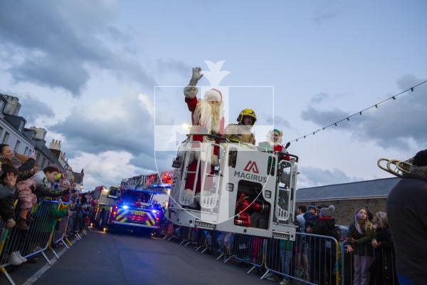 Picture by Luke Le Prevost. 01-12-23.
Santa Claus arrived at the Bridge in a fire engine to switch on the Christmas Lights.