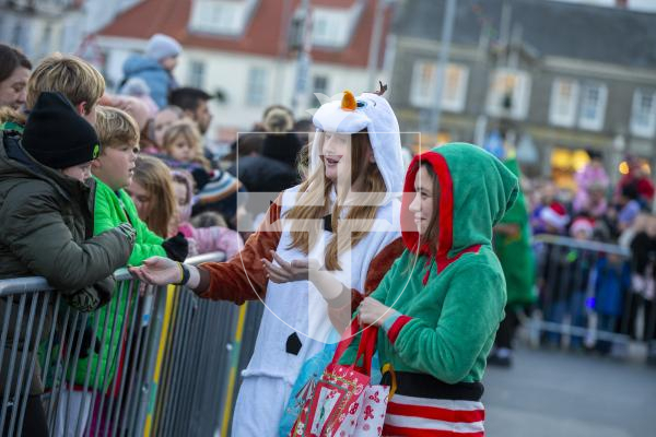 Picture by Luke Le Prevost. 01-12-23.
Santa Claus arrived at the Bridge in a fire engine to switch on the Christmas Lights.