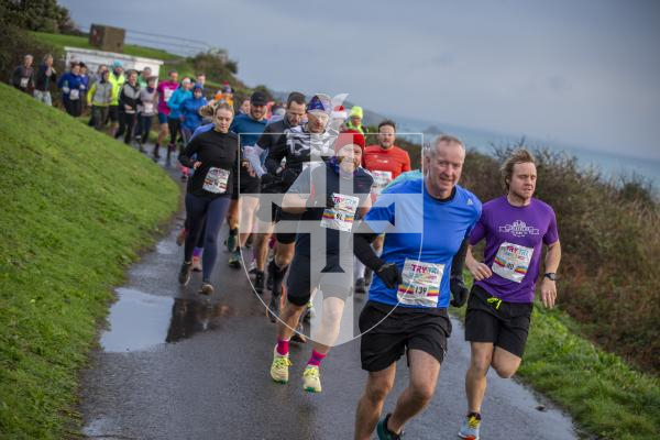 Picture by Luke Le Prevost. 03-12-23.
'Beast of the East' coastal challenge athletics running race starting and finishing at Jerbourg.