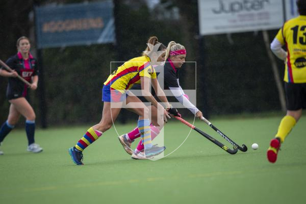 Picture by Luke Le Prevost. 02-12-23.
Women's hockey action at Footes Lane - Panthers v Puffins