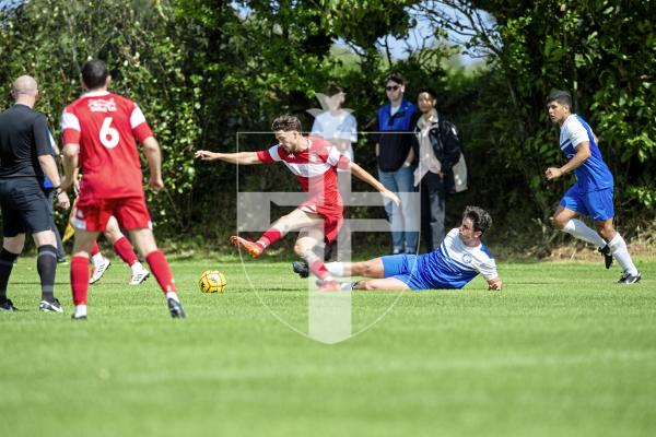 Picture by Peter Frankland. 23-08-24 Football at St Peter's. Sylvans v Rovers.