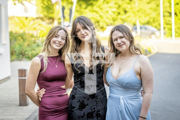 Picture by Sophie Rabey.  23-05-25.  Sixth Form Prom at St Pierre Park.
L-R Katie Norman (18), Emilia Dufer (17) and Jess Martin (18).