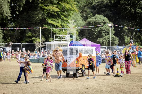 Picture by Sophie Rabey.  21-08-25.  North Show 2025 - Battle of Flowers.
Class H - Paper flowers, non-motorised, to be wheeled, drawn or carried.
H2 - Flower Power : Le Prevost Family and Friends