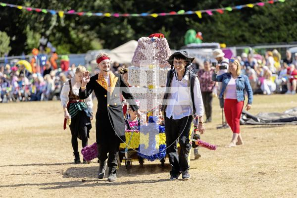 Picture by Sophie Rabey.  21-08-25.  North Show 2025 - Battle of Flowers.
Class I - Natural flowers, non-motorised, to be wheeled, drawn or carried.
I1 - Pirates from the North - Escape room : Le Page Families