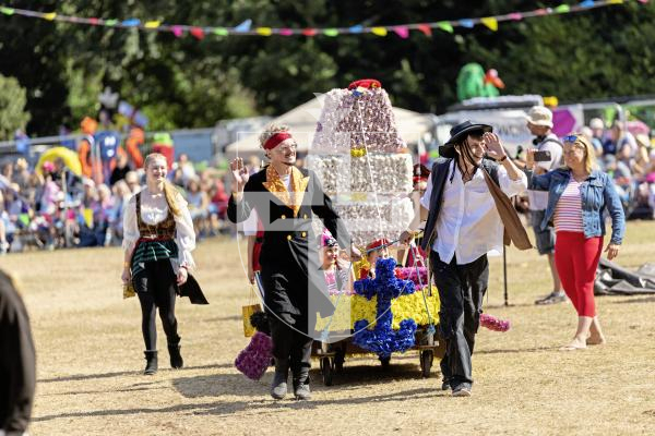 Picture by Sophie Rabey.  21-08-25.  North Show 2025 - Battle of Flowers.
Class I - Natural flowers, non-motorised, to be wheeled, drawn or carried.
I1 - Pirates from the North - Escape room : Le Page Families