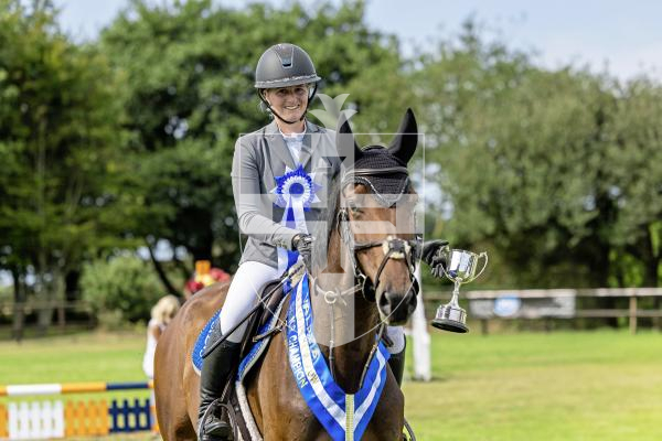 Picture by Peter Frankland. 23-08-25 Horse of the Year Show at Chemin Le Roi. Sarah Jackson on Lumionia.