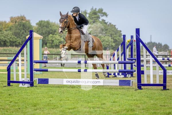 Picture by Peter Frankland. 23-08-25 Horse of the Year Show at Chemin Le Roi. Paullette King on Pavaroti du Reverdy.