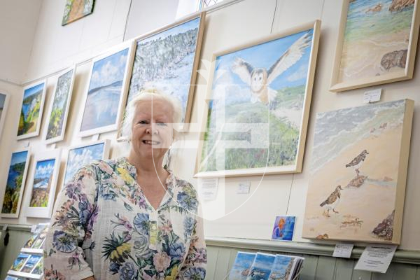 Picture by Peter Frankland. 01-09-25 Art exhibition at Sula Gallery. Ariana Heartsong