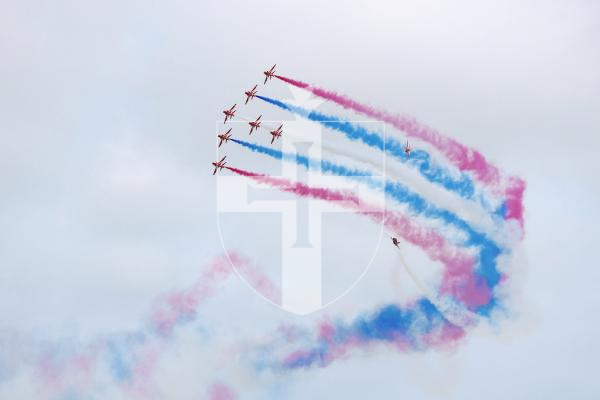 Picture by Sophie Rabey.  10-09-25.  Guernsey Battle of Britain Air Display 2025.
RAF Red Arrows.