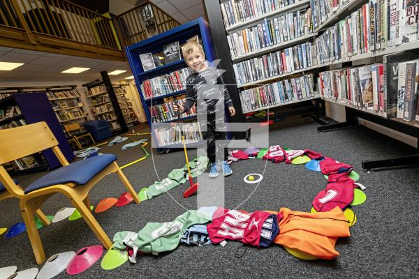 Picture by Sophie Rabey.  22-11-25.  Sport in the Library returns for the third year.  Guille-Alles Library and Guernsey Sports Commission teamed up to give the public the opportunity to try a range of sports for free.
Oliver Young (4) playing mini golf.