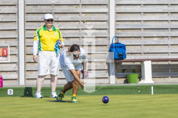 Picture by Peter Frankland. 22-08-26 Bowls at Corbet Field. Vale Rec singles finals. Lucy Beere (yellow) v Yvonne Le Gallic (white).