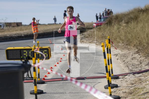 Picture by Peter Frankland. 23-08-26 Mind 10k run from Pleinmont to Grandes Rocques.
