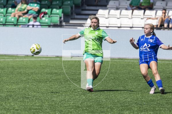 Picture by Peter Frankland. 23-08-26 Football at Victoria Park - GFC Women v Chessington and Hook United.