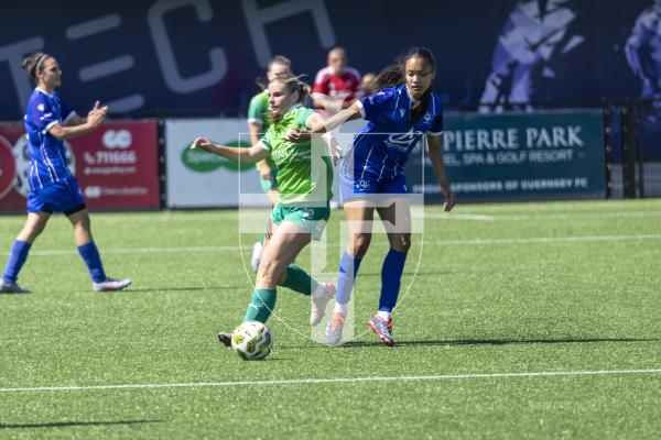Picture by Peter Frankland. 23-08-26 Football at Victoria Park - GFC Women v Chessington and Hook United.