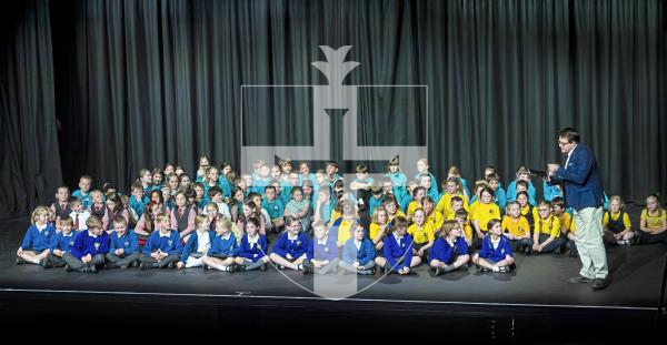 Picture by Peter Frankland. 17-03-25 Eisteddfod 2025 class 060 Group Speaking Under 9. With adjudicator Ben Humpfrey.
