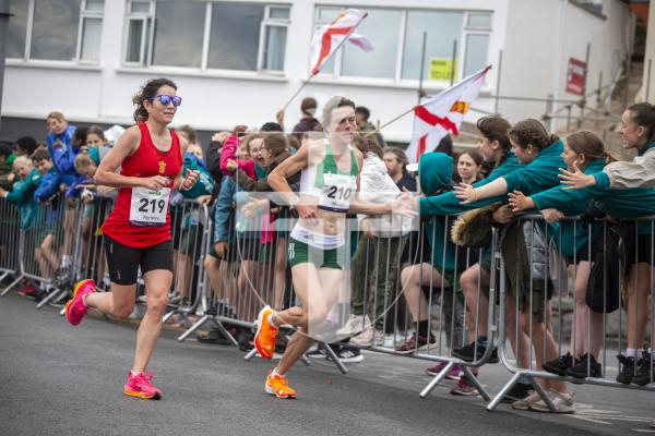Picture by Luke Le Prevost. 13-07-23.
Island Games 2023 - Half Marathon along Town Seafront. Women's Race