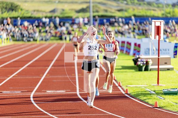 Picture by Sophie Rabey.  15-07-25.  ISLAND GAMES 2025 in Orkney.  
Athletics - Womens 1500m.
Beca Bown from Ynys Mon won Gold.