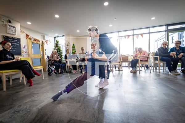 Picture by Peter Frankland. 19-12-25 Jersey Ballet troupe Ballet D'Jerri have been in the island to give two performances at the PRCPA but were today at Le Platon to do workshops with the residents there. Dancers Ombline Noyer and Donovan Delis-McCarthy.