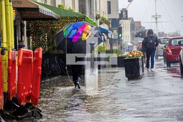 Picture by Peter Frankland. 13-02-24 A nearly 10m high tide in St. Peter Port caused a little flooding .