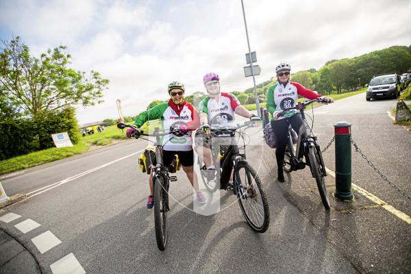 Picture by Sophie Rabey.  26-05-24.   The Rock to Rocque ride, starting at the top of Val des Terres, finishing at North Beach.  There were a combination of 30/30 riders and people joining for the Rock to Rocque.
L-R Sarah Day, Trish De Carteret and Racheal Day.