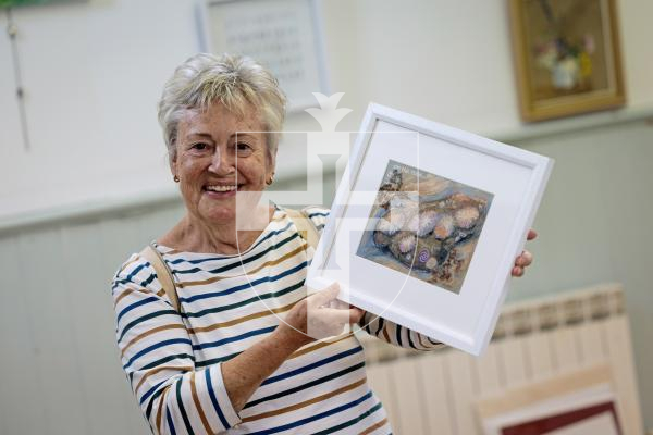 Picture by Peter Frankland. 07-07-25 Guernsey Art Network exhibition at Sula Gallery. Angela Grieve