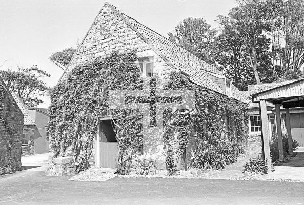 Picture by Peter Frankland. 07-10-25 St George feature for Lookback. Mono. Pictures from 1975