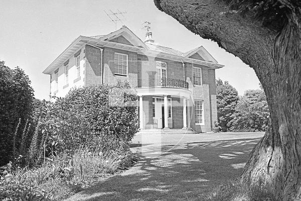 Picture by Peter Frankland. 07-10-25 St George feature for Lookback. Mono. Pictures from 1975