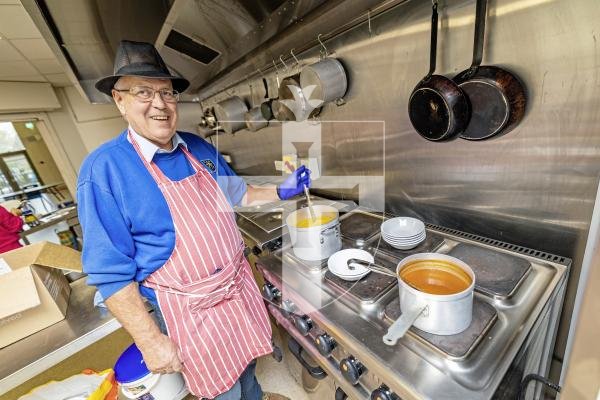 Picture by Sophie Rabey.  23-10-25.  Warm Space soup kitchen held at St Martins Community Centre.  This was the first session back of the winter season and will run through to Easter.  Free soup, bread and hot drinks are on offer for people to come together and enjoy a social lunch.
Peter Dorey with the two soups on offer today.