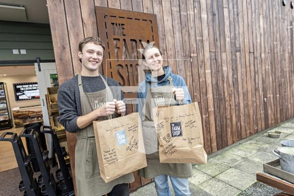 Picture by Sophie Rabey.  17-12-25.  The Farm Shop have started a 12 days of christmas initiative where they are gifting and delivering 240 meals to nursing and care staff thanks to a generous community donation.
L-R Jamie Etheridge and Sasha Marsh.
