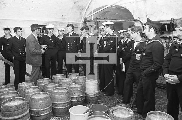 Picture by Guernsey Press.
Nostalgia Lookback feature.
24 Oct 1973. Neg number 4839/73.
German sailors are introduced to a good Guernsey brew during a visit by these NATO seamen from FGS Konstanz to the Guernsey Brewery. Mr J. U. Shakerly showed the party around.