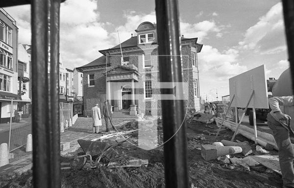 Picture by Guernsey Press.
Nostalgia Lookback feature.
16 Oct 1993. Neg number 3448/1/93.
The forecourt of the Guernsey Information Centre, which would be partially completed when the Tourist Board started work in the former States Offices.
