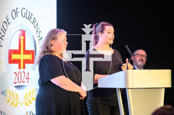 Pic supplied by Andrew Le Poidevin, 19-10-2024. The 2024 Guernsey Press Pride of Guernsey Awards night at St Pierre Park Hotel.
Arts Contribution Award sponsored by The Guernsey Press.
Presented by Simon De La Rue.
Winner Guernsey Street Festival.