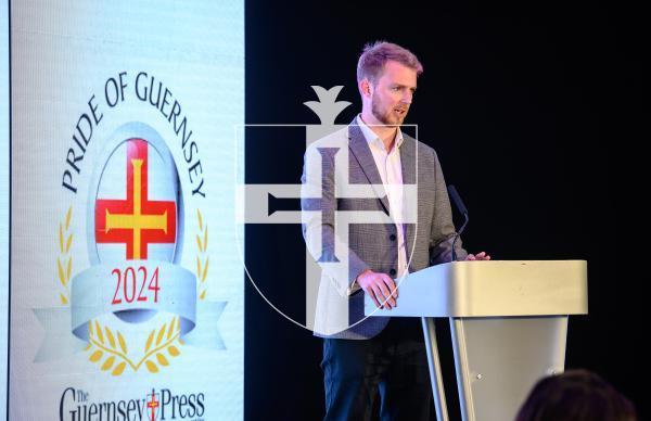 Pic supplied by Andrew Le Poidevin, 19-10-2024. The 2024 Guernsey Press Pride of Guernsey Awards night at St Pierre Park Hotel.
Sustainability Hero of the Year Award sponsored by Guernsey Energy.
Presented by Alex Parslow.