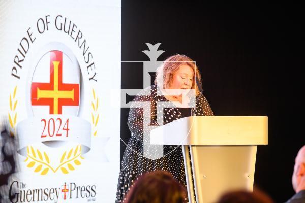 Pic supplied by Andrew Le Poidevin, 19-10-2024. The 2024 Guernsey Press Pride of Guernsey Awards night at St Pierre Park Hotel.
Diversity & Inclusion Award sponsored by Guernsey Energy.
Presented by Michelle Steele.