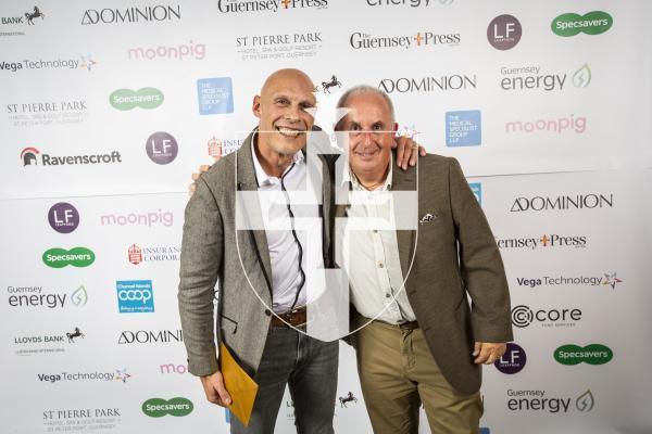 Picture by Sophie Rabey.  19-10-24.  Guernsey Press Pride of Guernsey Awards 2024 at St Pierre Park.
Customer Service of the Year sponsored by Moonpig.  L-R Craig Duquemin (Winner) and Andy Patch (Sponsor).