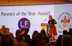 Pic supplied by Andrew Le Poidevin, 19-10-2024. The 2024 Guernsey Press Pride of Guernsey Awards night at St Pierre Park Hotel.
Parents of the Year Award sponsored by Leapfrog.
Presented by Vicki Eppelein.