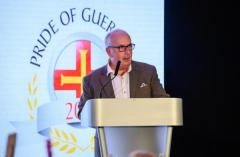 Pic supplied by Andrew Le Poidevin, 19-10-2024. The 2024 Guernsey Press Pride of Guernsey Awards night at St Pierre Park Hotel.
Customer Service of the Year Award sponsored by Moonpig.
Presented by Andy Patch.