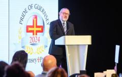 Pic supplied by Andrew Le Poidevin, 19-10-2024. The 2024 Guernsey Press Pride of Guernsey Awards night at St Pierre Park Hotel.
Arts Contribution Award sponsored by The Guernsey Press.
Presented by Simon De La Rue.