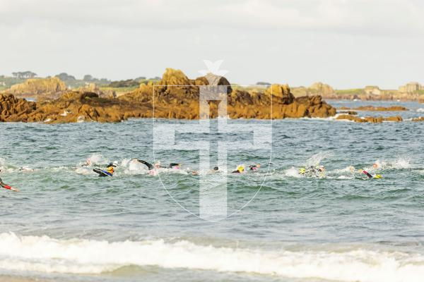 Pictures by Connor Rabey.
08/06/25
Supersprint Triathlon at Grandes Rocques this morning.