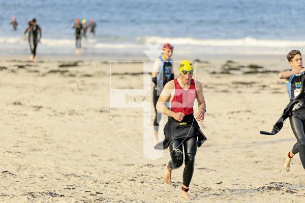 Pictures by Connor Rabey.
08/06/25
Supersprint Triathlon at Grandes Rocques this morning.