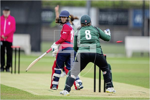 Claire Davies bowls Maria Da Rocha in the first over