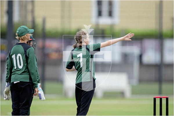 Molly Robinson sets her field before coming into the attack