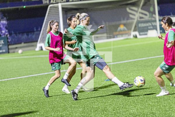 Picture by Sophie Rabey.  26-08-25.  GFC women training session at Victoria Park ahead of their game this weekend.  Interviews and training action.