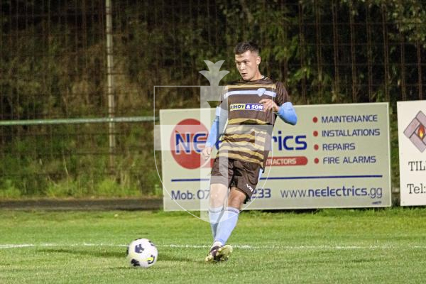 Picture by Sophie Rabey.  09-09-25.  Football Action at Corbet Field.  Vale Rec vs North.