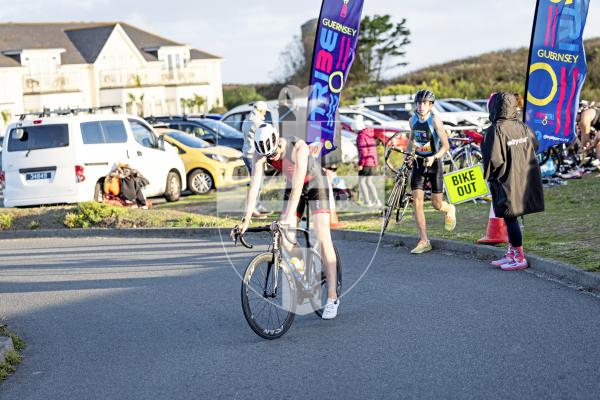 Picture by Sophie Rabey.  05-10-25.  Super-Sprint Try A Tri to celebrate the 10th Anniversary - Pembroke Bay.
